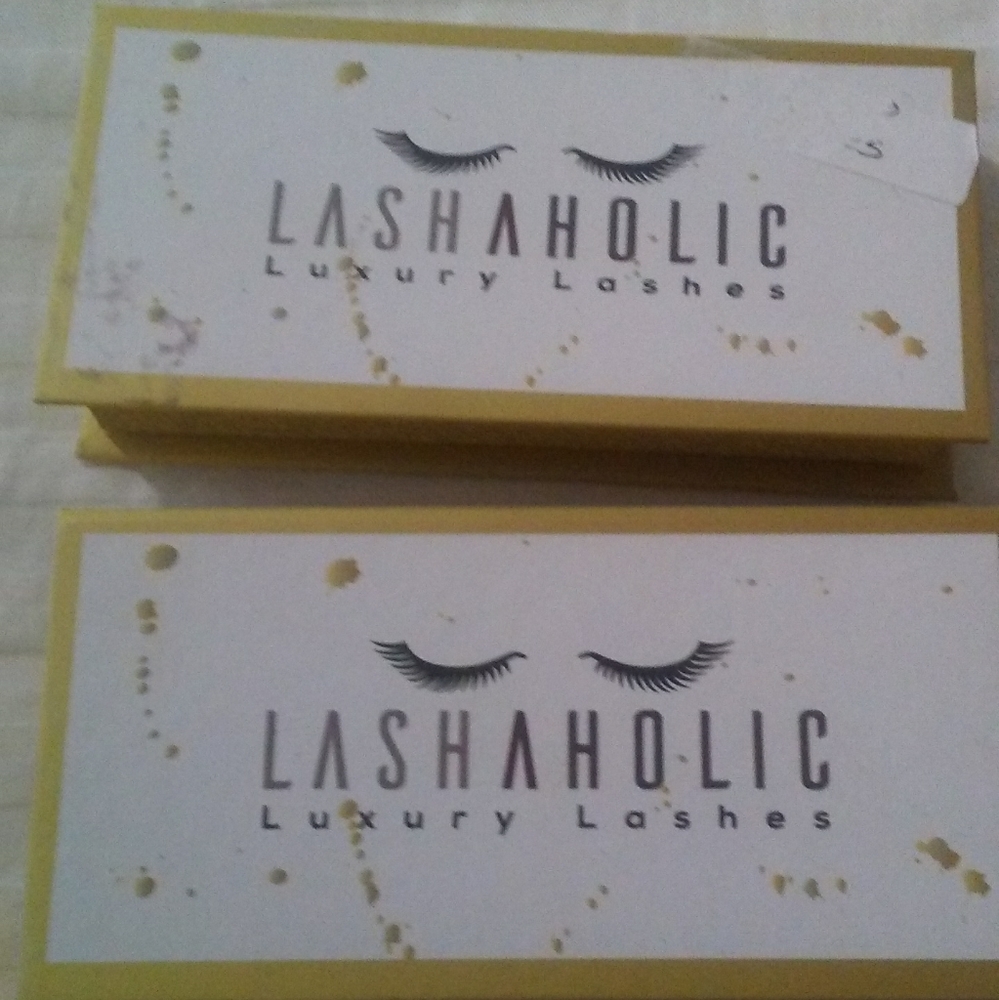 Lashes - Picture 2 of 2